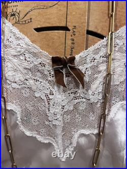 1940's Ivory Slip with Beige Alencon Lace Trim W French Antique Bows 32