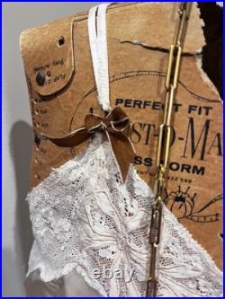 1940's Ivory Slip with Beige Alencon Lace Trim W French Antique Bows 32