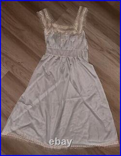 1940's VTG Rhythm Lingerie Pale Mint & Sheer Ivory Lace & Tulle Trim Full Slip