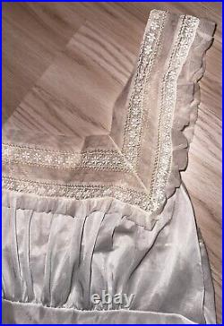 1940's VTG Rhythm Lingerie Pale Mint & Sheer Ivory Lace & Tulle Trim Full Slip