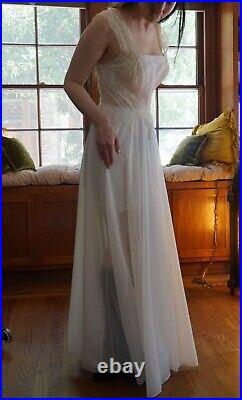 1940s Vanity Fair House Dress Slip/ Rare Vintage/ Size 10