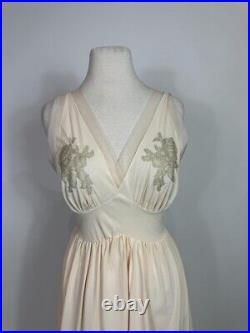 1960s Van Raalte Peach Nylon Floral Lace Applique Slip Dress