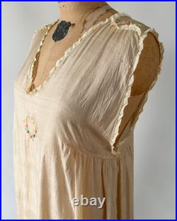 Antique 1920s Beige Silk Slip Dress Lingerie Chemise Night Gown Embroidered S M