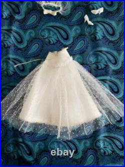 Barbie #1698Beautiful Bride Wedding Dress, Dress withslip, veil, shoes, bouquet