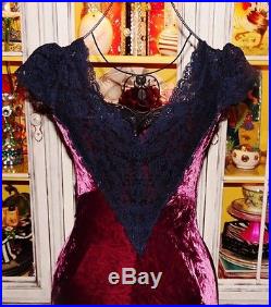 Betsey Johnson VINTAGE Dress CRUSHED VELVET Red Wine LACE BACK Black Slip 4 S