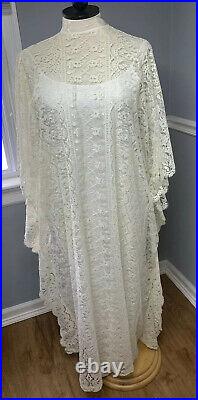 Elegant Vtg White Lace Hostess Caftan Butterfly Sleeve Maxi Dress w Slip 60's
