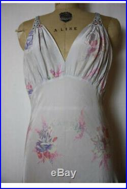 Gorgeous Vintage 1950s Floral Printed Saks Fifth Ave Slip dress Nightgown