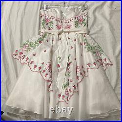 NWT Betsey Johnson Vintage Size 8 tulle Dress Floral Embroidery White Pink t