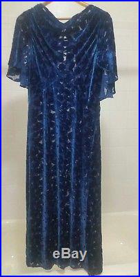 ON SALE 1930s Blue Velvet Leaf Burnout Gown Bat Sleeves FREE Slip B38 W32