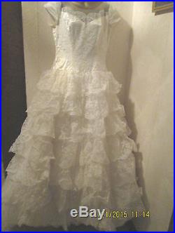REDUCED VINTAGE 50's WHITE LACE SATIN SHORT SLEEVE WEDDING DRESS & Hoop slip