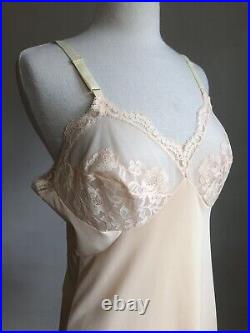 STUNNING VTG GOSSARD ARTEMIS Peach Nylon & Lace Full-slip Dress Lingerie SZ 36