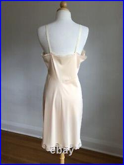 STUNNING VTG GOSSARD ARTEMIS Peach Nylon & Lace Full-slip Dress Lingerie SZ 36