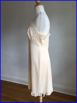 STUNNING VTG GOSSARD ARTEMIS Peach Nylon & Lace Full-slip Dress Lingerie SZ 36