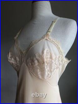 STUNNING VTG GOSSARD ARTEMIS Peach Nylon & Lace Full-slip Dress Lingerie SZ 36