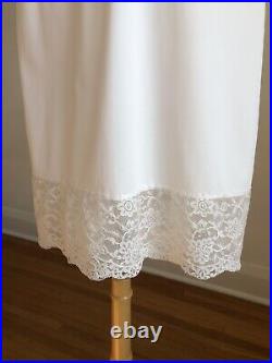 STUNNING VTG GOSSARD ARTEMIS White Lacey Full-slip Dress Lingerie 32 Short