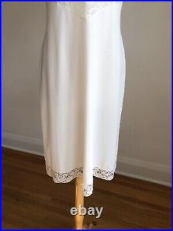 STUNNING VTG VANITY FAIR White Nylon & Lace Full-slip Dress Lingerie SZ 36