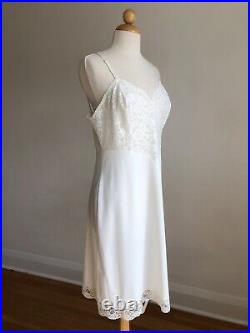 STUNNING VTG VANITY FAIR White Nylon & Lace Full-slip Dress Lingerie SZ 36