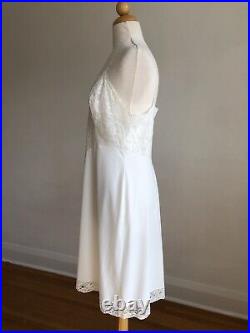 STUNNING VTG VANITY FAIR White Nylon & Lace Full-slip Dress Lingerie SZ 36