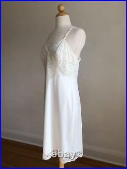 STUNNING VTG VANITY FAIR White Nylon & Lace Full-slip Dress Lingerie SZ 36