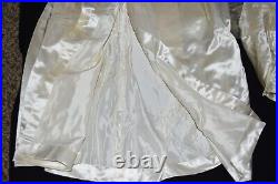 VINTAGE 1952 Elegant Handcrafted Ivory WEDDING DRESS & full slip size Small