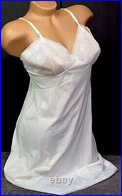 VINTAGE SLIP Chemise LINGERIE SILKY WHITE nylon chiffon VANITY FAIR sz 38 9#B1