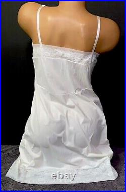 VINTAGE SLIP Chemise LINGERIE SILKY WHITE nylon chiffon VANITY FAIR sz 38 9#B1