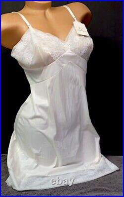 VINTAGE SLIP Chemise LINGERIE SILKY WHITE nylon chiffon VANITY FAIR sz 38 9#B1