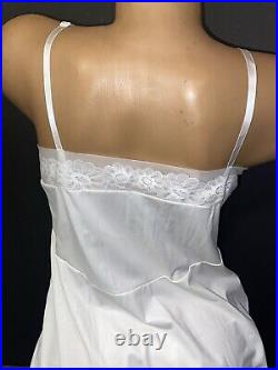 VINTAGE SLIP Chemise LINGERIE SILKY WHITE nylon chiffon VANITY FAIR sz 38 9#B1