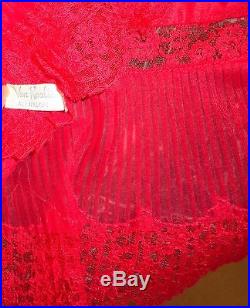 VTG Van Raalte Opaquelon Red Feminine Nylon Lace Pleated Full Dress Slip 36 38