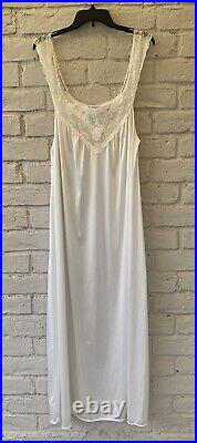 VTG Vanity Fair Nylon Nightgown Peignoir Set Slip XXL Lace Ivory Lingerie Robe