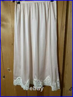 VTG Vanity Fair Pink Fancy Lace Hem Nylon MIDI Slip NWT Waist 22-28 Small