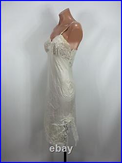 Van Raalte 32 A VTG Dress Slip Gown Small Satin Suavette Slinky Lace Trim USA