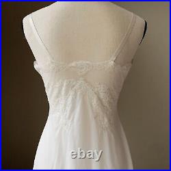 Vanity Fair 1950s vintage cream nylon pleated slip dress size 34