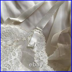 Vanity Fair 1950s vintage cream nylon pleated slip dress size 34