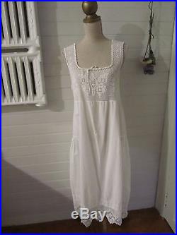 Vintage 1920's style flapper summer slip dress with hand crochet lace. Fits M/L