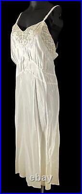 Vintage 1930s 1940s PLUS SIZE Rayon Satin Gown Ivory w Embroidery & Lace NOS 50