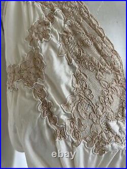 Vintage 1930s Yolande Art Deco Silk Lace Bias Cut Slip Dress Looks Unworn