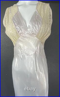 Vintage 1940s Beautiful Lavender Silver Satin Gown w Lacey Bust NOS 36