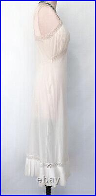 Vintage 60's Vanity Fair slip dress white silky nylon SZ 32 Lace Bridal Mint