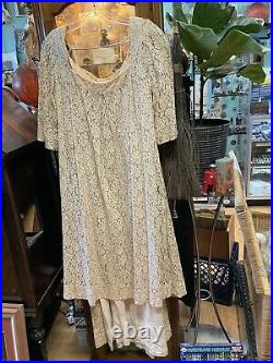 Vintage 60s Chantilly Lace Dress With Shawl And Slip