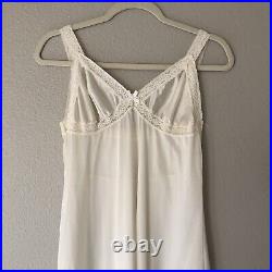 Vintage 70s Slip Dress Size 38 S Nightgown Union Lingerie Lace Dainty Coquette