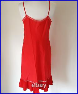 Vintage Barbizon Traffeda Taffeta Full Slip Size 16 S/M Red Pleated Hem Chemise