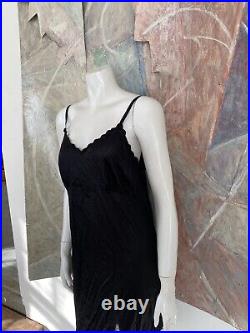 Vintage Contessa Black Nylon Scalloped Edge Slip Dress Night Gown 40 / Medium