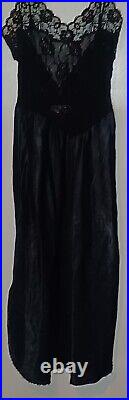 Vintage Lady Lynne 34 Full Slip Nightgown Dress Scalloped Black USA Union Made