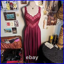 Vintage Sweetheart Lace Slip Dress Women's Small Burgundy Long Full Sweep 90s