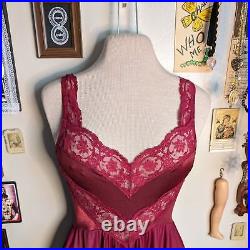 Vintage Sweetheart Lace Slip Dress Women's Small Burgundy Long Full Sweep 90s