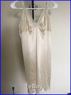 Vintage USA Union Made ILGWU Dress VTG Full Slip Size 36 Lace Lingerie
