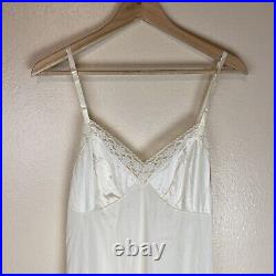 Vintage VANITY FAIR SLIP Dress Lace Gown S/M Y2K 90's Bridal Fairy Grunge White