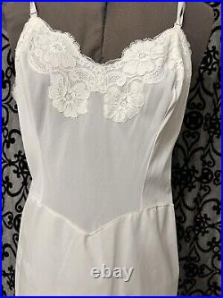 Vintage Vanity Fair White Wide Lace Silky Tricot Nylon Full Dress Slip 36 S