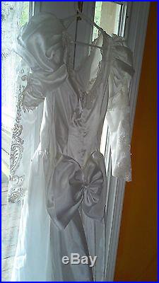 Vintage Wedding Dress With Long Train, Tiara, Slip and Veil Size 10